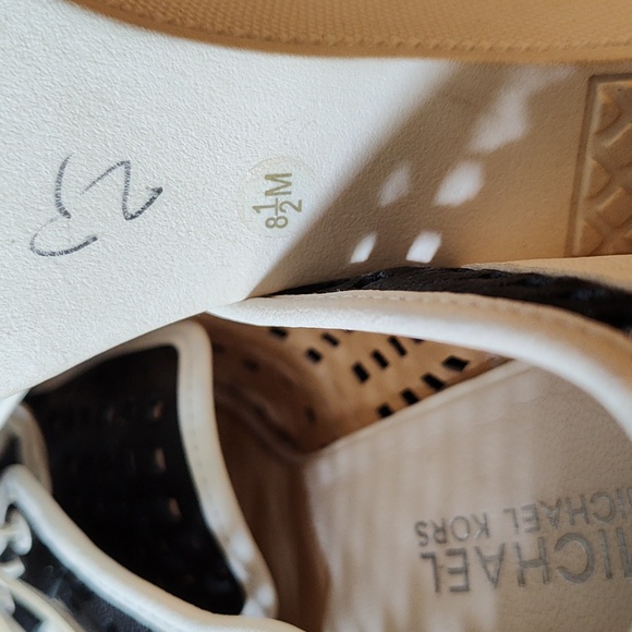 Michael Kors Perforated Wedge Heels 8.5M - Picture 6 of 8